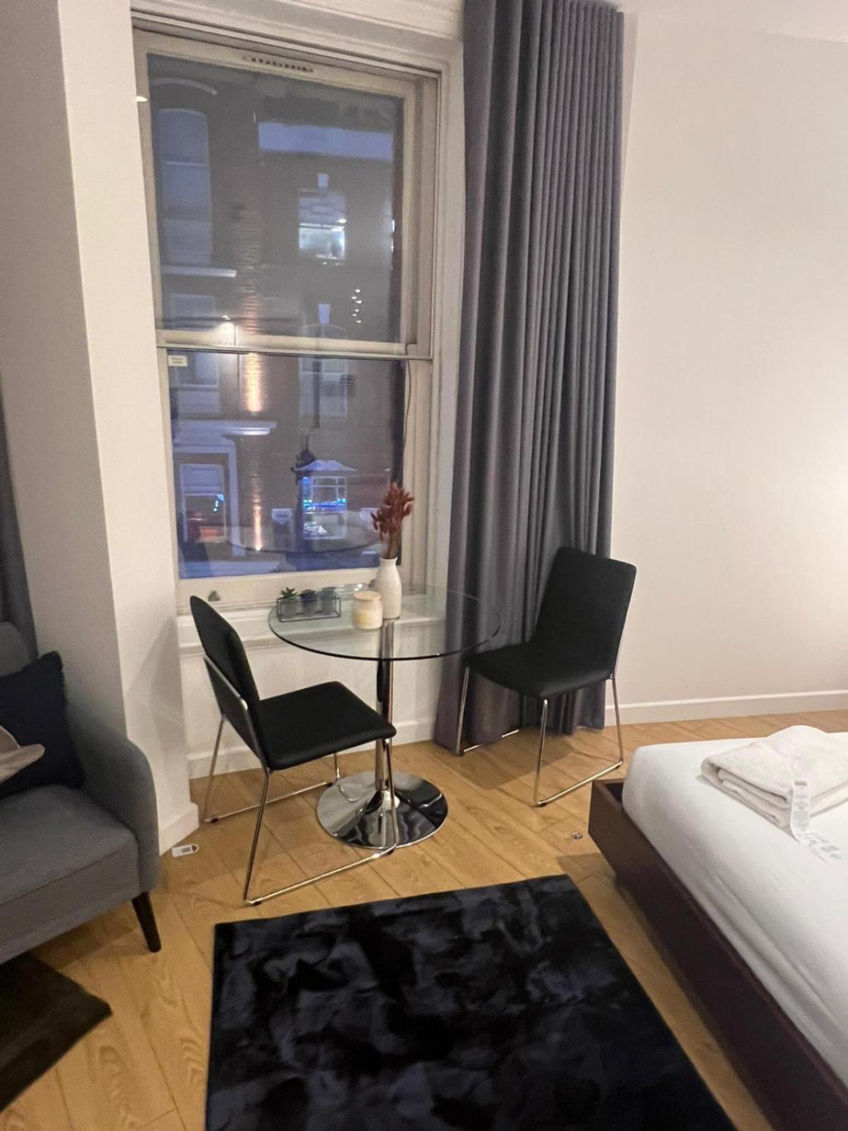 Tranquil 1 Bedroom Retreat In Piccadilly Vr4 ลอนดอน ภายนอก รูปภาพ