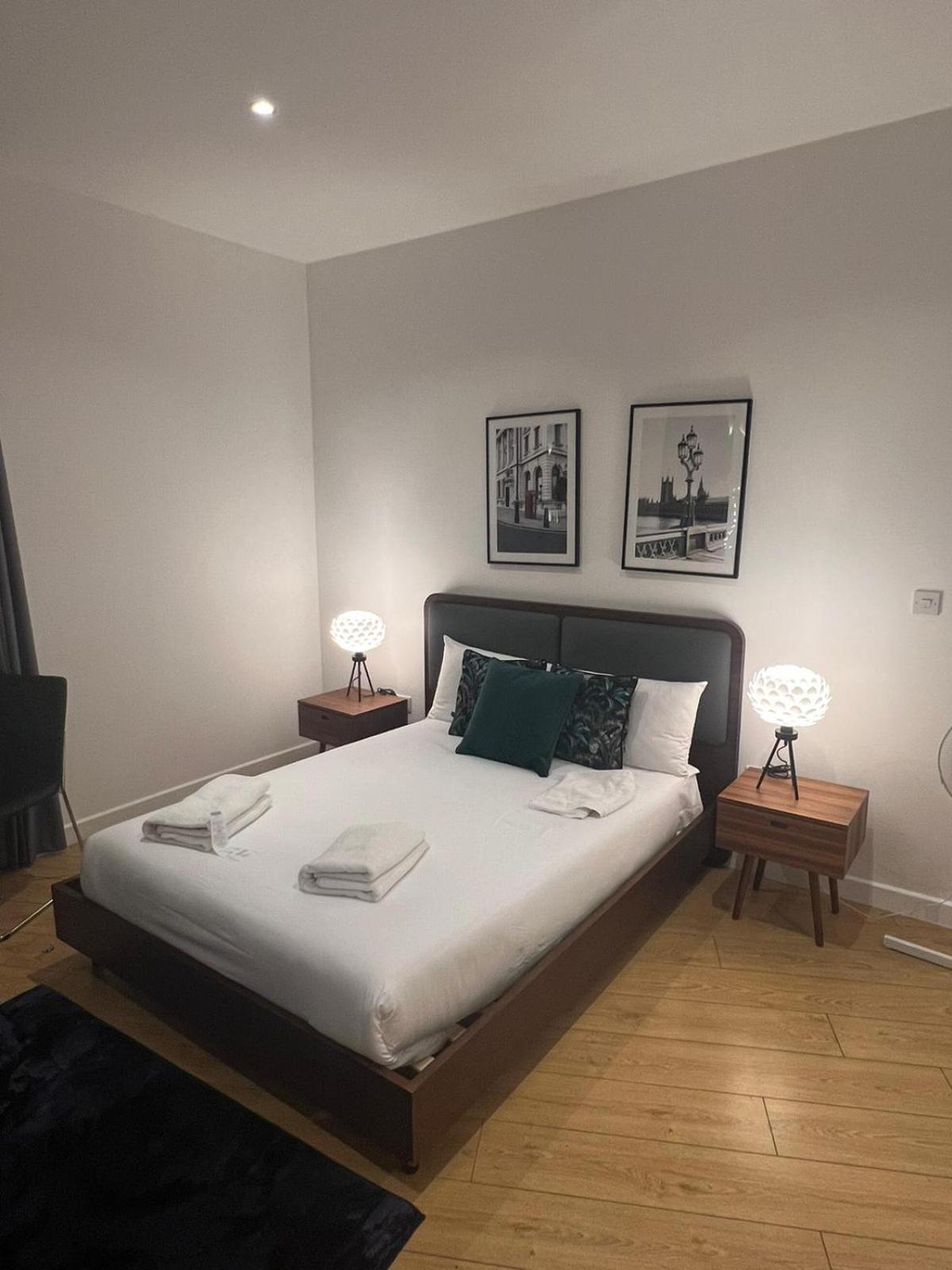 Tranquil 1 Bedroom Retreat In Piccadilly Vr4 ลอนดอน ภายนอก รูปภาพ