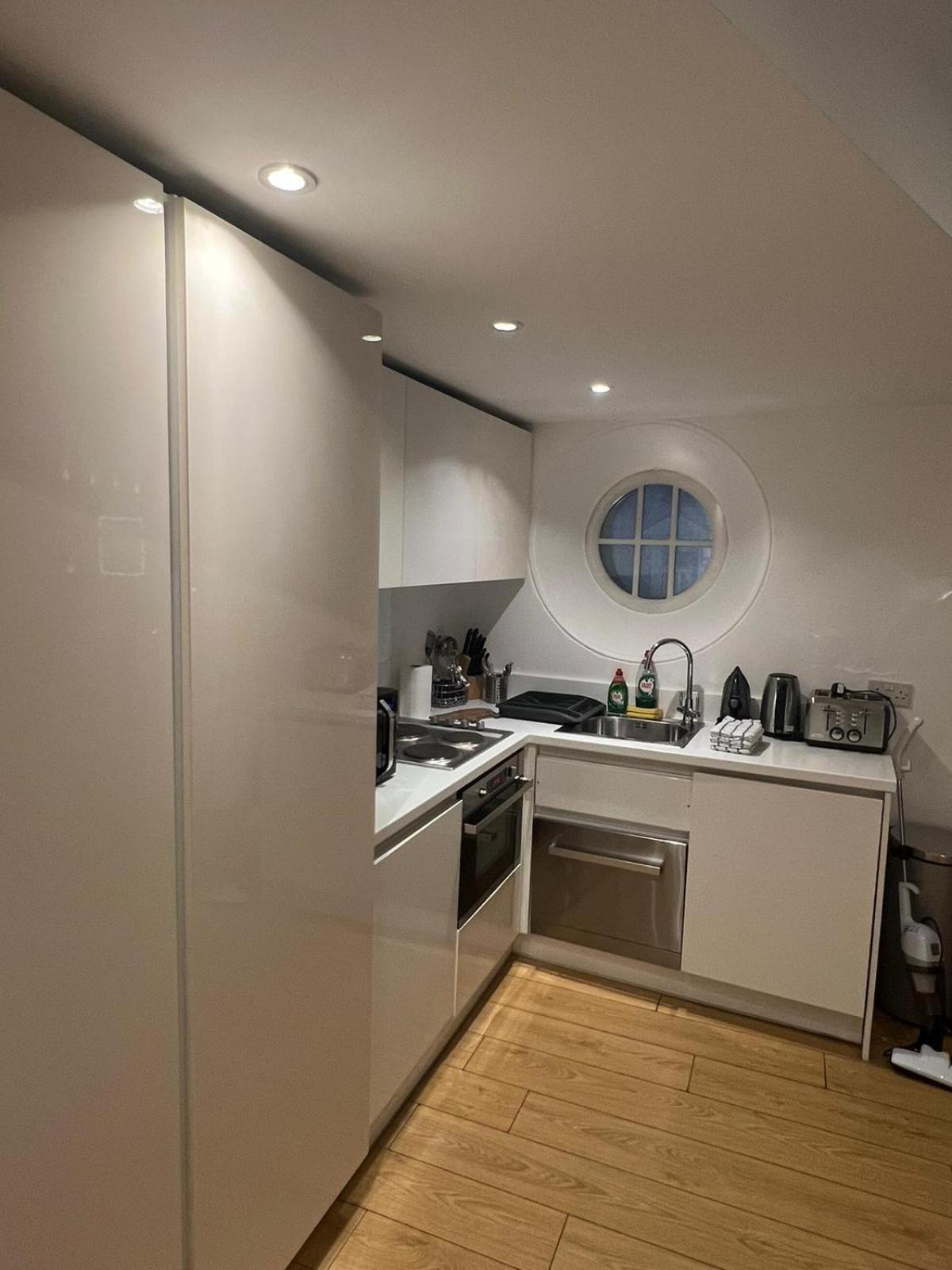 Tranquil 1 Bedroom Retreat In Piccadilly Vr4 ลอนดอน ภายนอก รูปภาพ